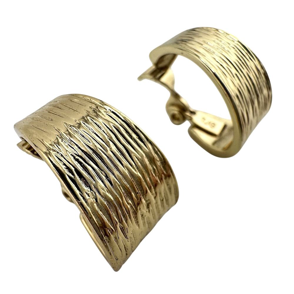 Vintage Minimalist Modernist TJG  Textured Gold Tone Hoop Clip On .75” Earrings